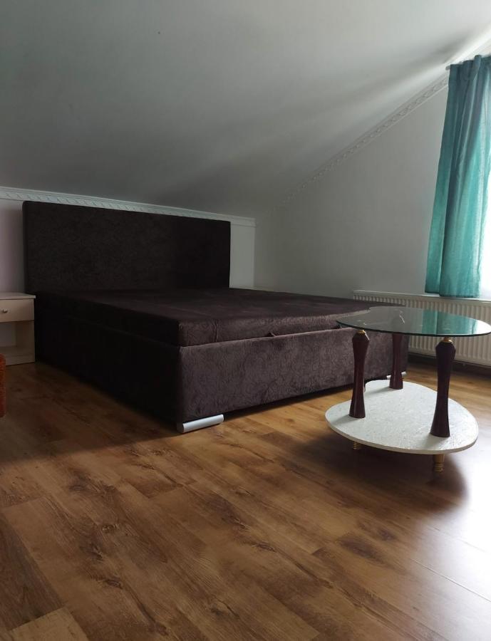 Cosa-Nostra Apartman Hajdúszoboszló Szoba fotó