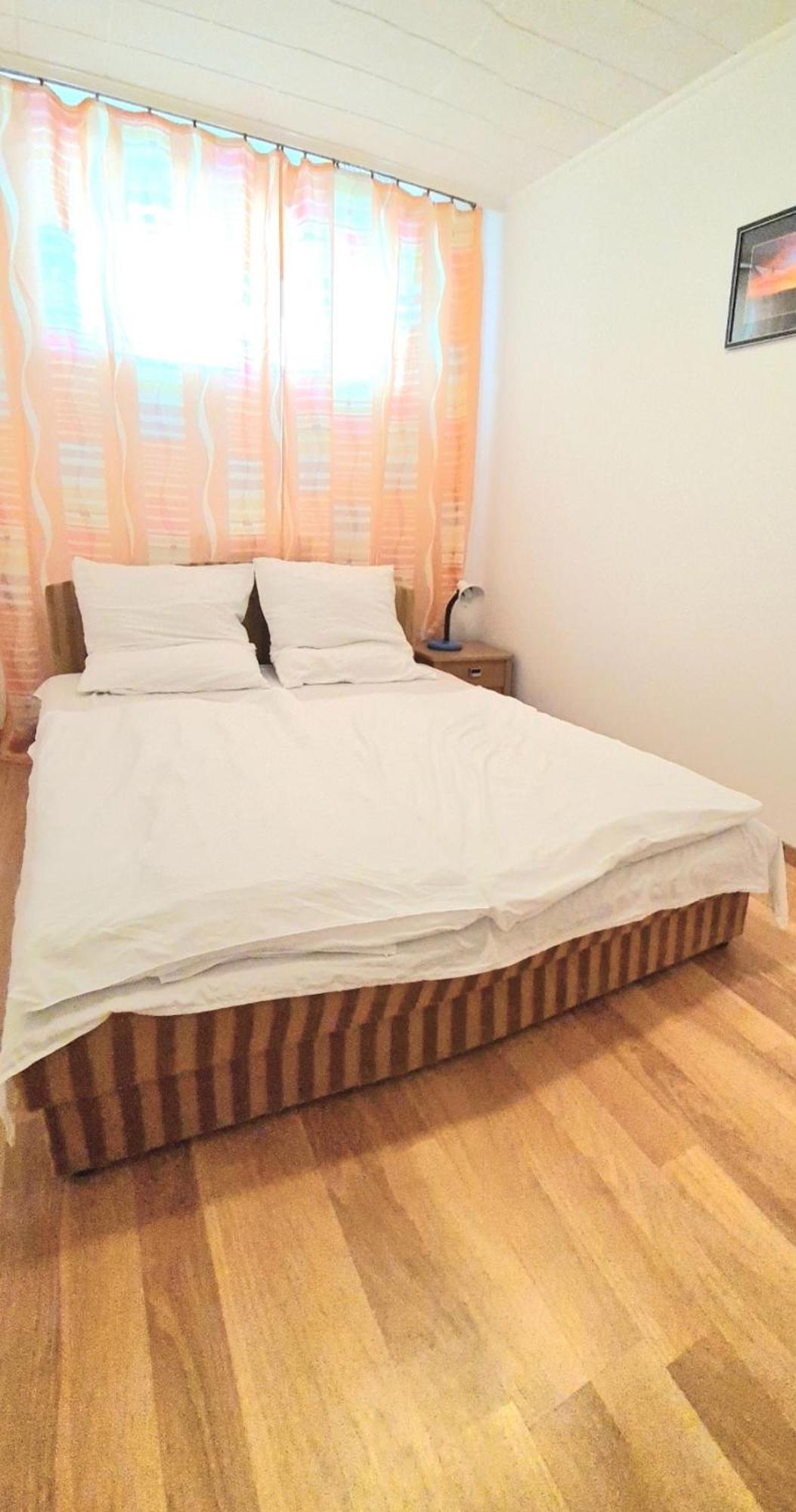 Cosa-Nostra Apartman Hajdúszoboszló Szoba fotó